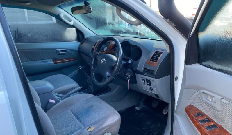 
								🔥 2005 Toyota Hilux 4wd SR5🔥 full									