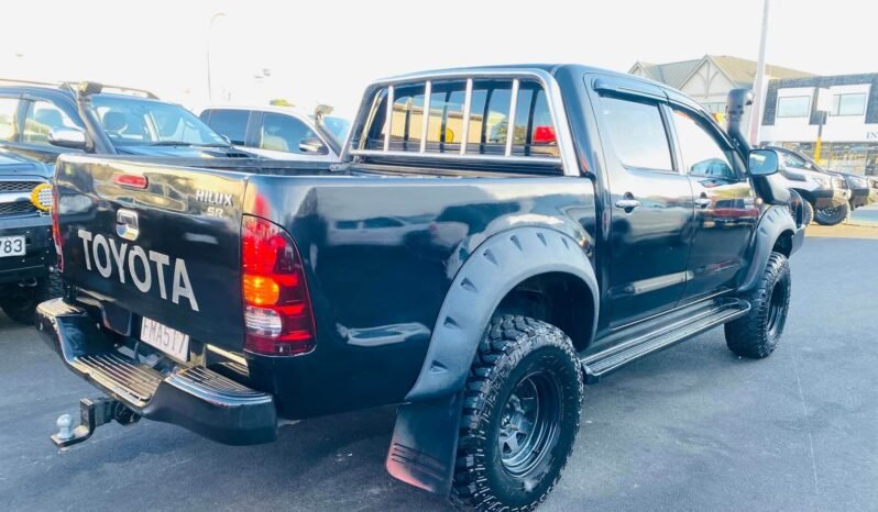 
								2010 Toyota Hilux SR5 4X4 full									
