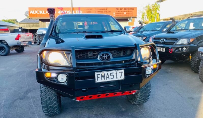 
								2010 Toyota Hilux SR5 4X4 full									