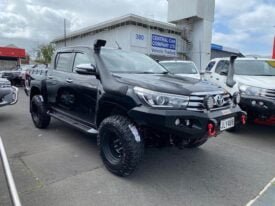 2015 Toyota Hilux SR5