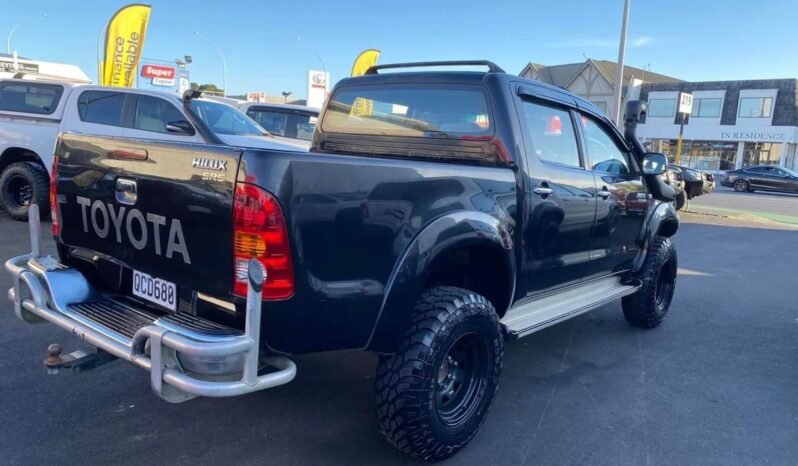 
								2006 Toyota Hilux SR5 full									