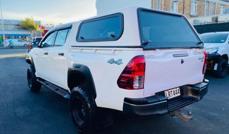 
								2018 Toyota Hilux SR full									