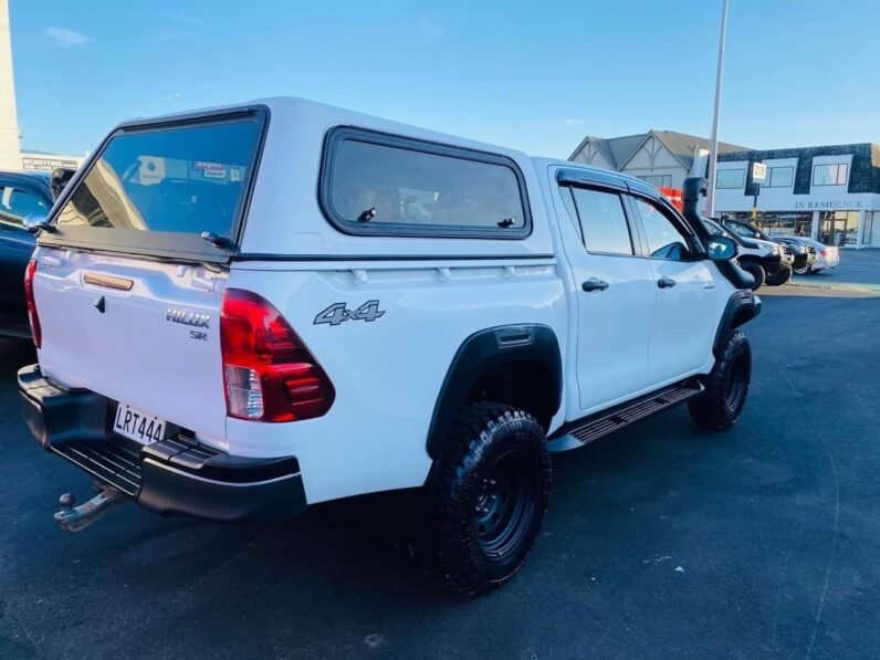 
								2018 Toyota Hilux SR full									