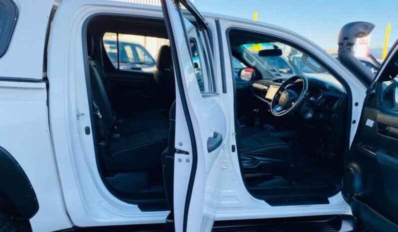 
								2018 Toyota Hilux SR full									