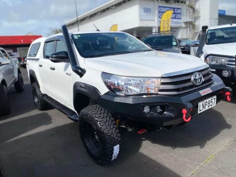 
								2018 Toyota Hilux SR full									