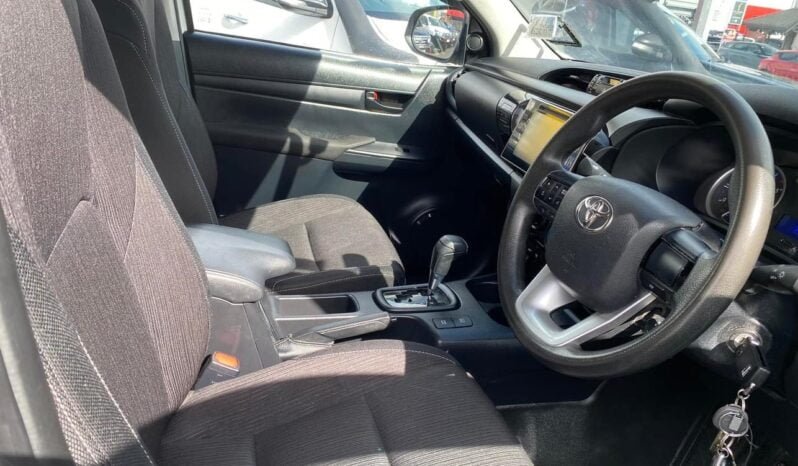 
								2018 Toyota Hilux SR full									