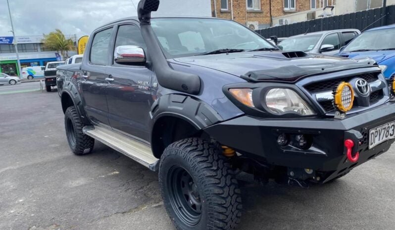 
								2006 Toyota Hilux SR5 full									