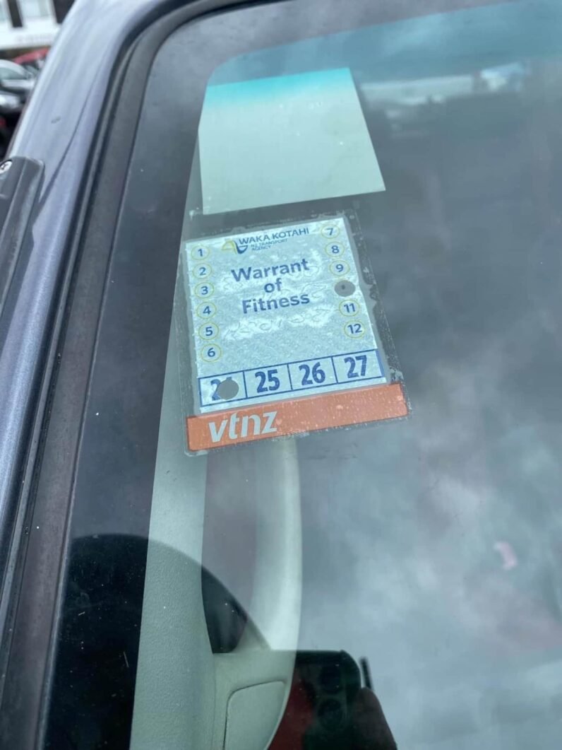 
								2006 Toyota Hilux SR5 full									