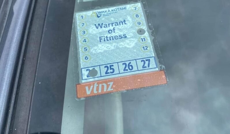 
								2006 Toyota Hilux SR5 full									