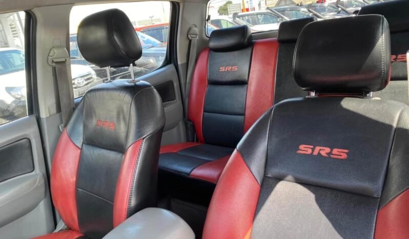 
								2006 Toyota Hilux SR5 full									