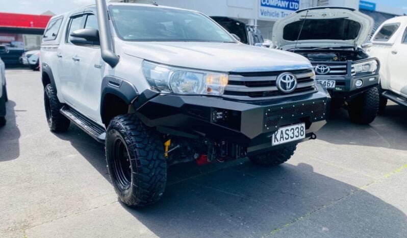 
								2016 Toyota Hilux SR full									