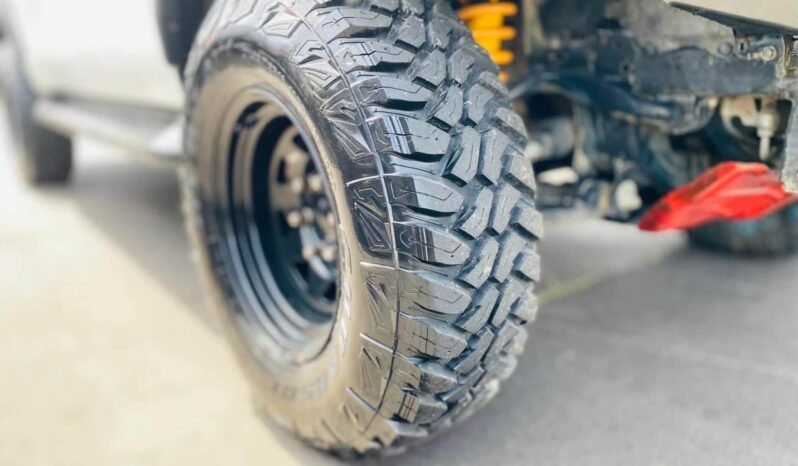 
								2016 Toyota Hilux SR full									