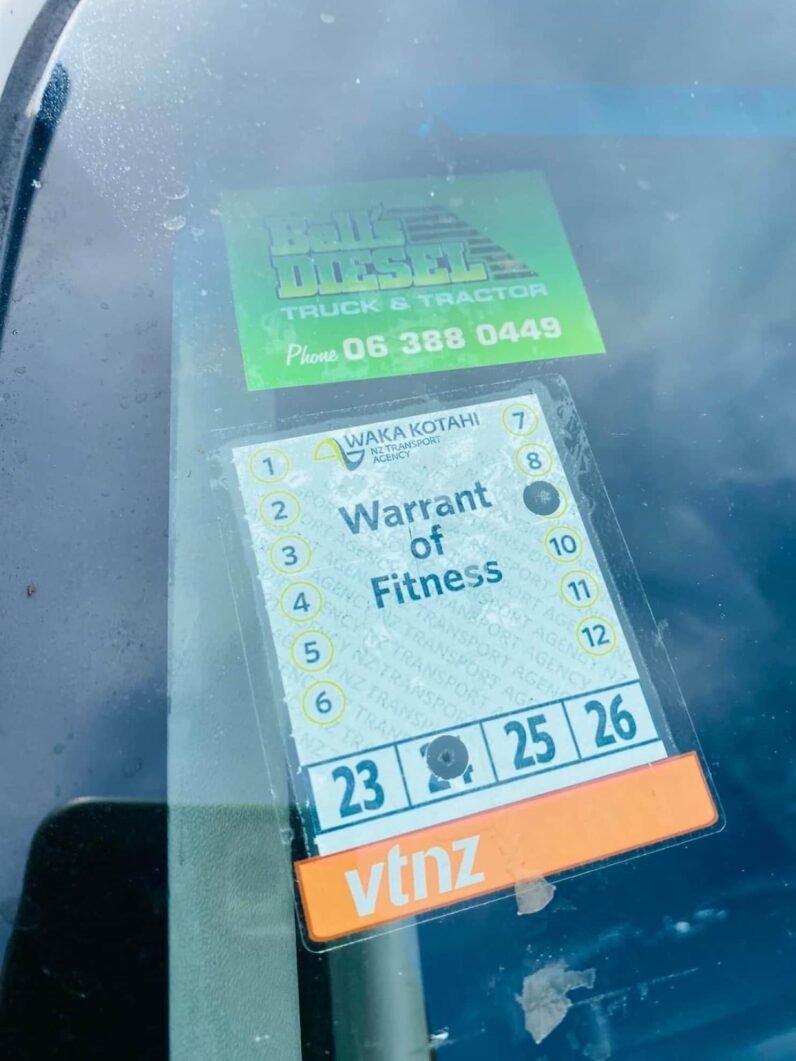 
								2016 Toyota Hilux SR full									