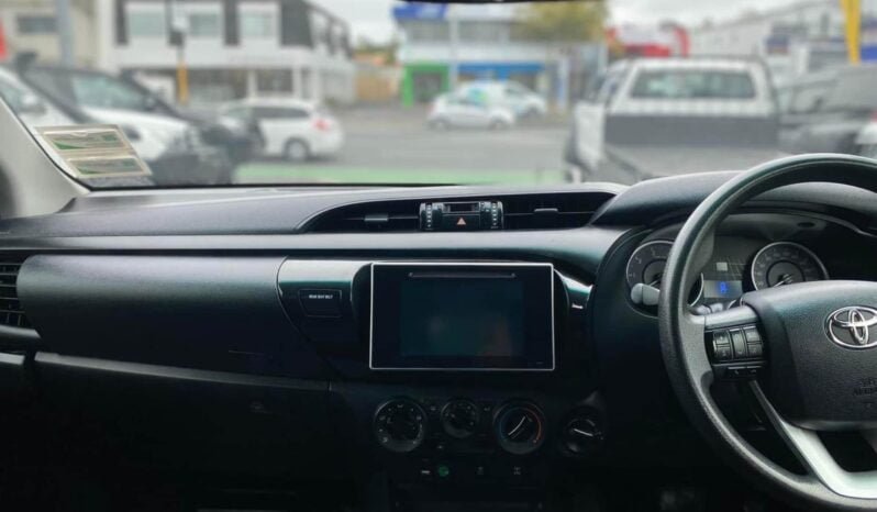 
								2016 Toyota Hilux full									