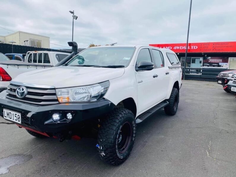 
								2018 Toyota Hilux 4wds full									
