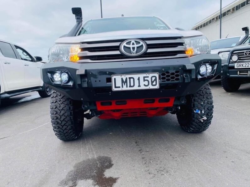 
								2018 Toyota Hilux 4wds full									