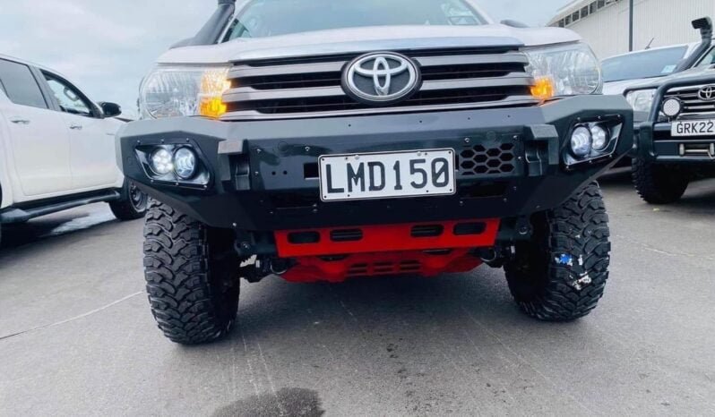 
								2018 Toyota Hilux 4wds full									