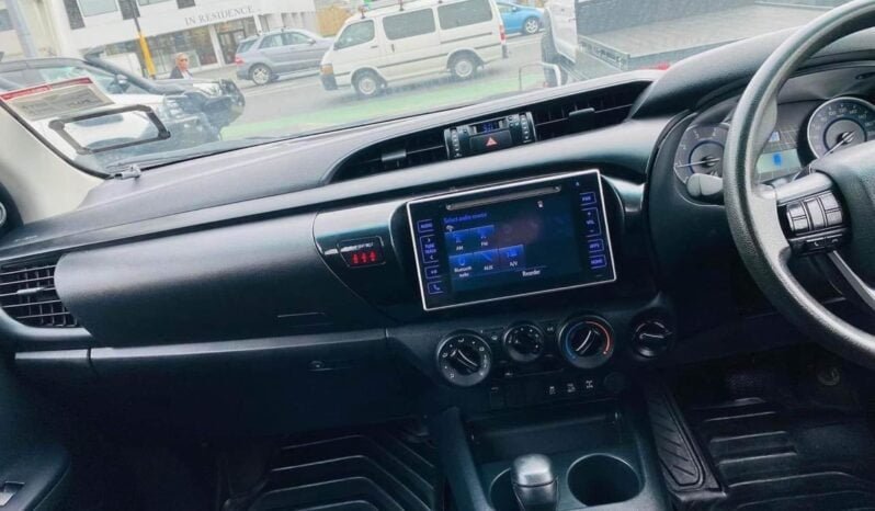 
								2018 Toyota Hilux 4wds full									