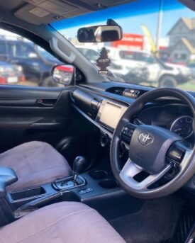 2015 Toyota Hilux SR