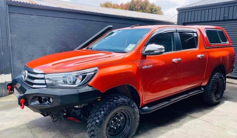 
								Toyota Hilux 2015 SR5 full									