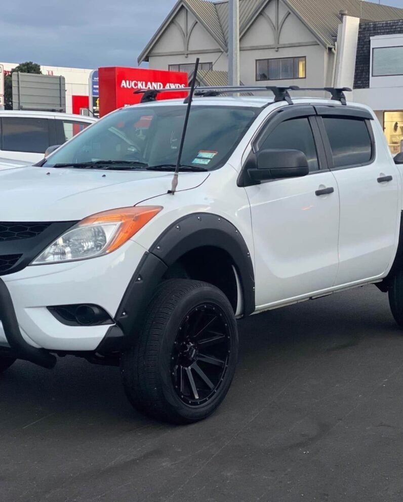 
								2013 Mazda BT-50 4WD full									