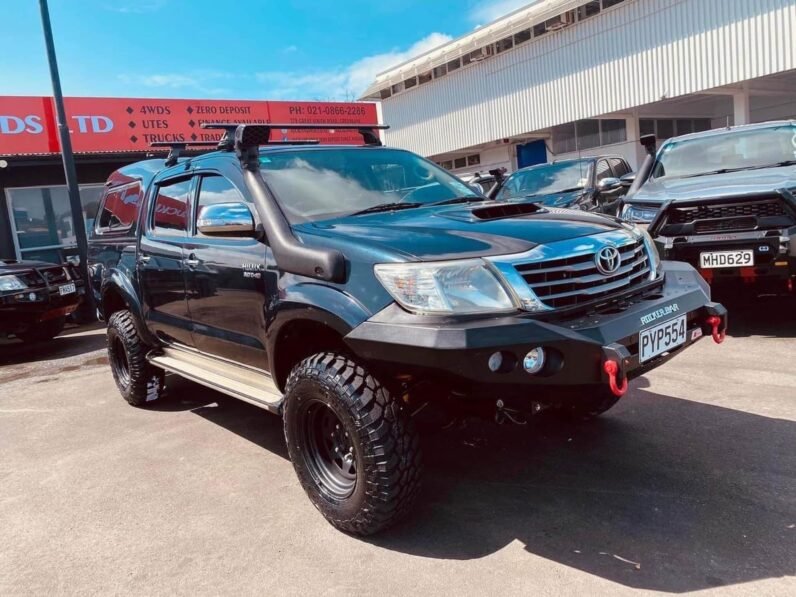 
								2012 Toyota Hilux SR5 full									