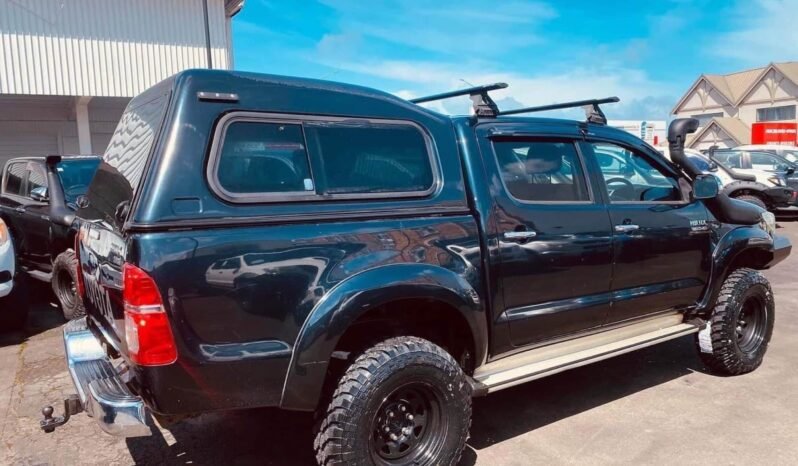 
								2012 Toyota Hilux SR5 full									