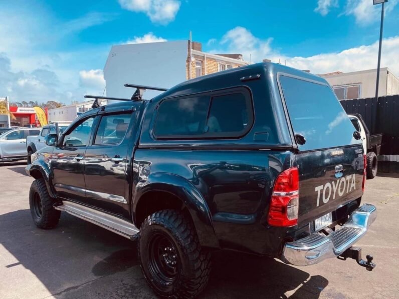 
								2012 Toyota Hilux SR5 full									