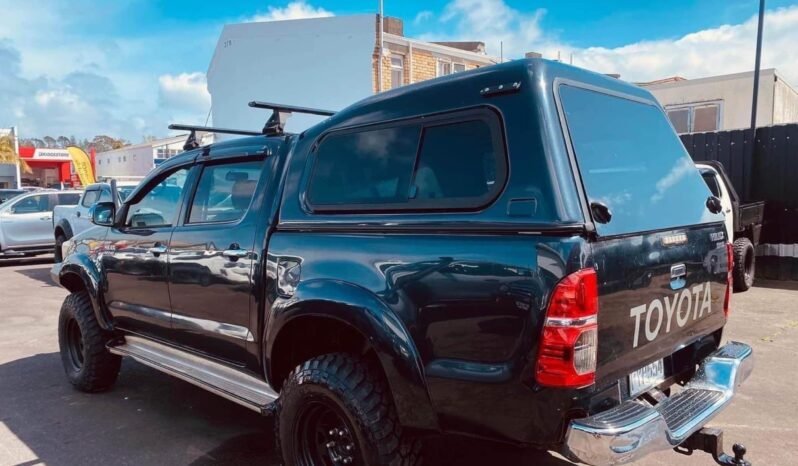 
								2012 Toyota Hilux SR5 full									