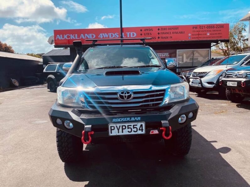 
								2012 Toyota Hilux SR5 full									