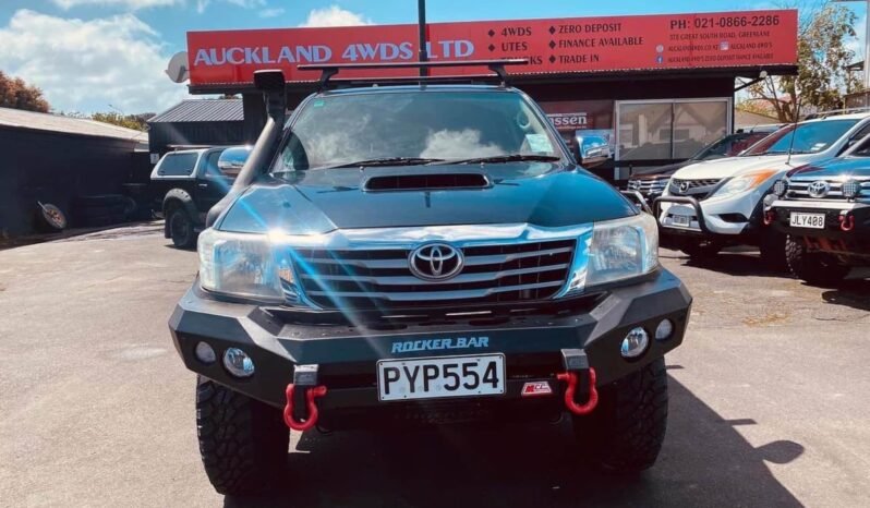 
								2012 Toyota Hilux SR5 full									