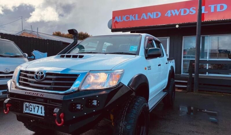 
								2014 Toyota Hilux 4X4 full									