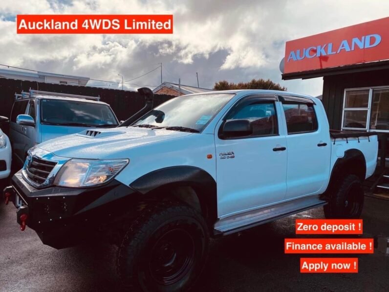 
								2014 Toyota Hilux 4X4 full									