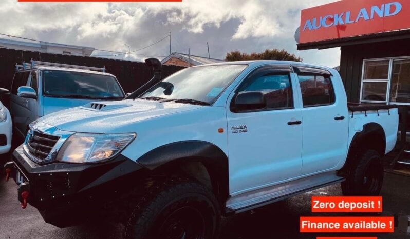 
								2014 Toyota Hilux 4X4 full									
