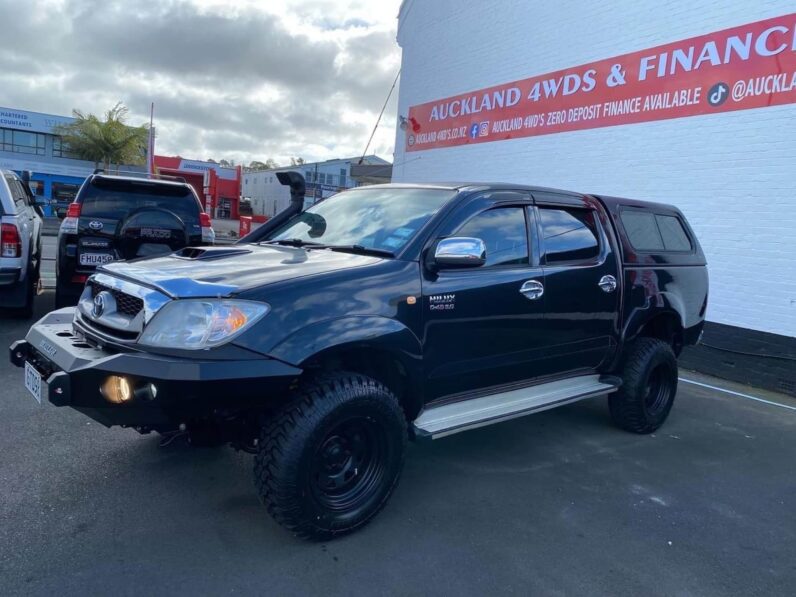 
								2010 Toyota Hilux SR5 full									