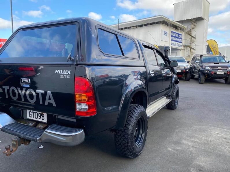 
								2010 Toyota Hilux SR5 full									