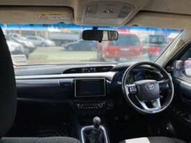 2017 Toyota Hilux SR5