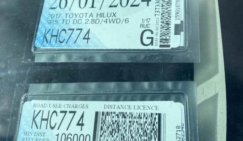 
								2017 Toyota Hilux SR5 full									