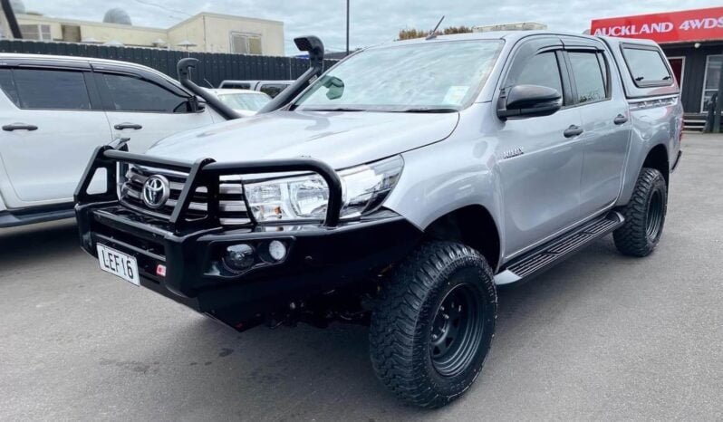 
								2018 Toyota Hilux SR full									