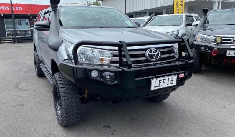 
								2018 Toyota Hilux SR full									