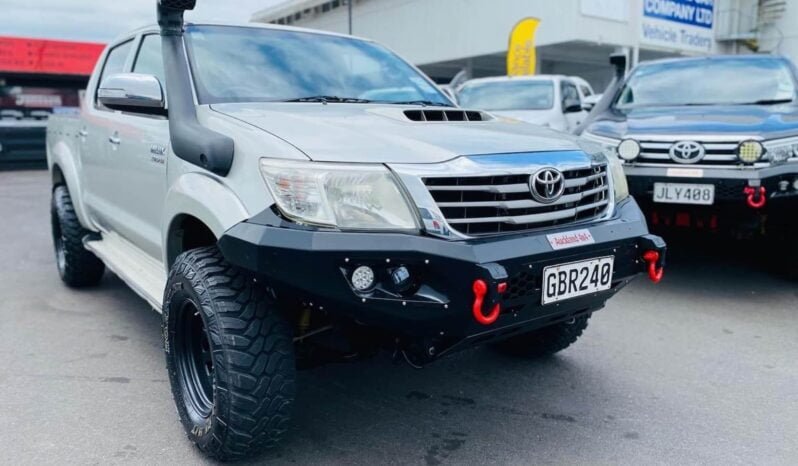 
								2011 Toyota Hilux SR5 full									