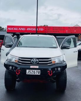 2016 Toyota Hilux SR