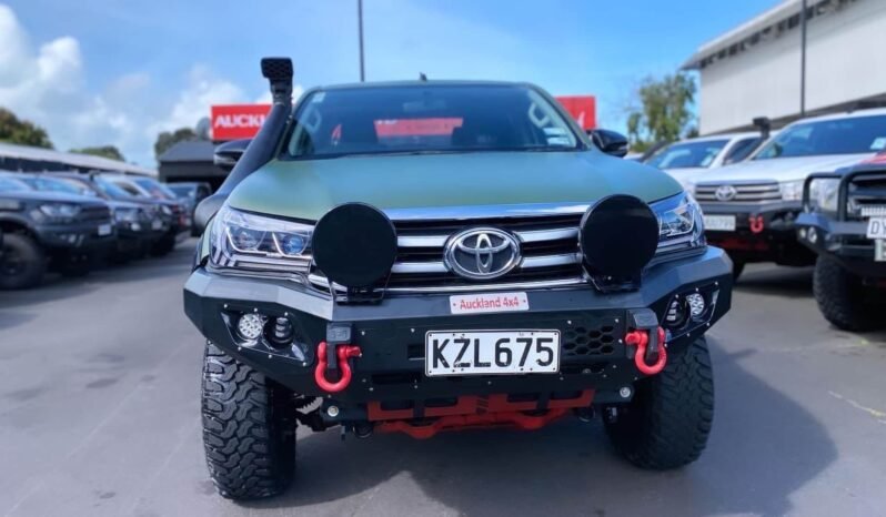 
								2017 Toyota Hilux full									