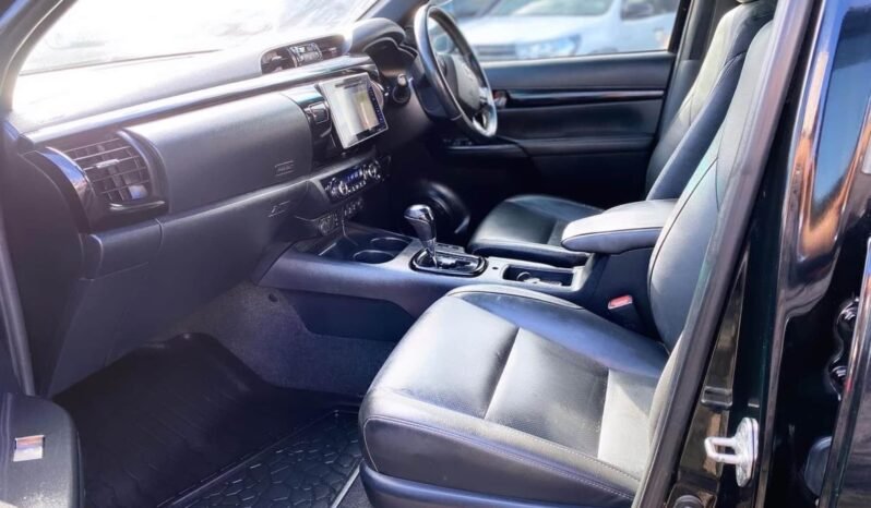 
								2020 Toyota Hilux SR5 cruiser full									