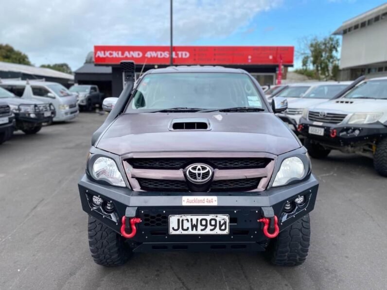 
								2006 Toyota Hilux SR5 full									