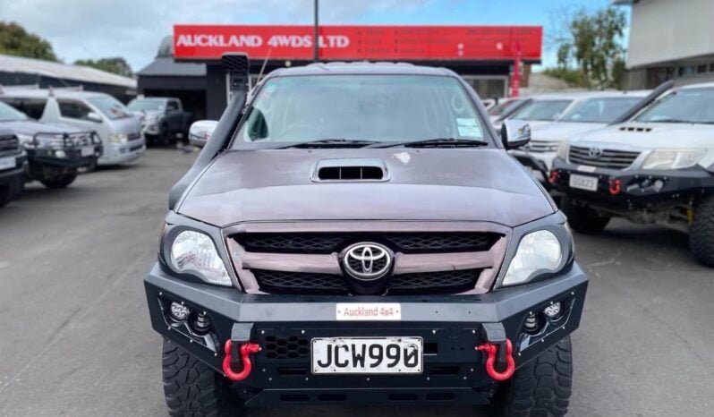 
								2006 Toyota Hilux SR5 full									