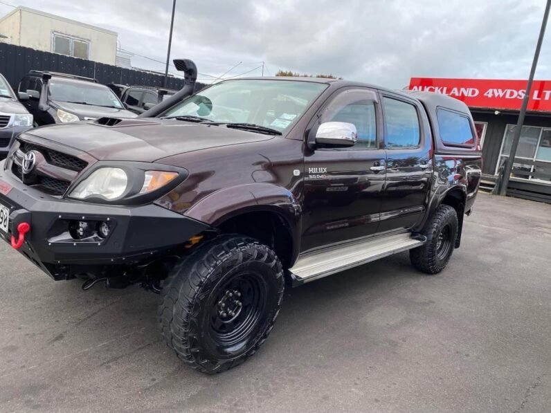 
								2006 Toyota Hilux SR5 full									