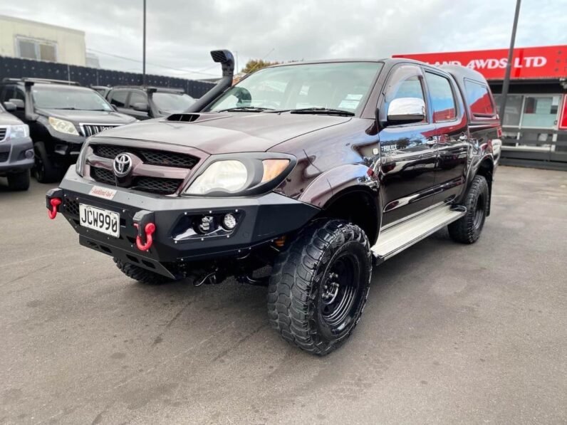 
								2006 Toyota Hilux SR5 full									