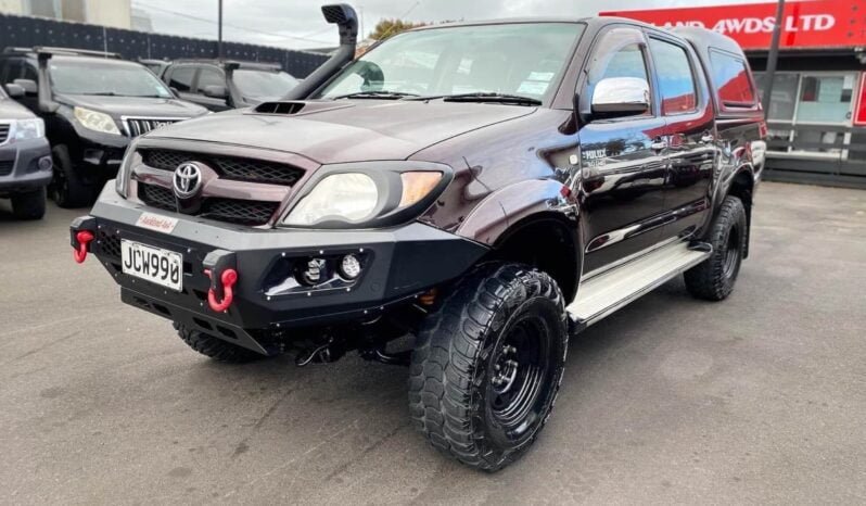 
								2006 Toyota Hilux SR5 full									