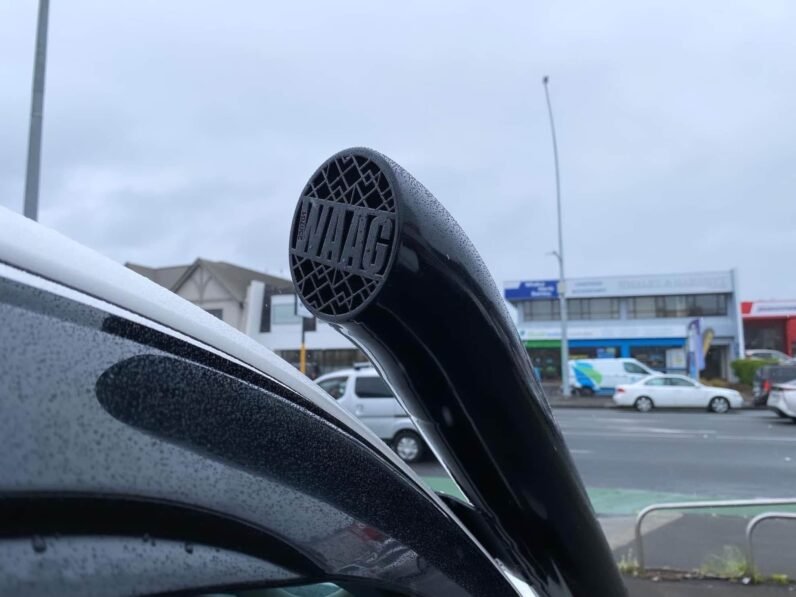 
								2012 Toyota Hilux SR. 3L full									